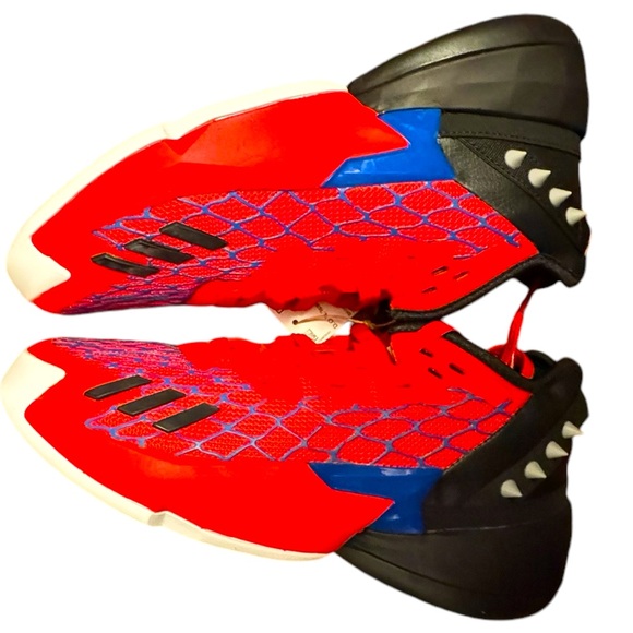 Adidas Donovan Issue 4
Spider-Man - Picture 3 of 8